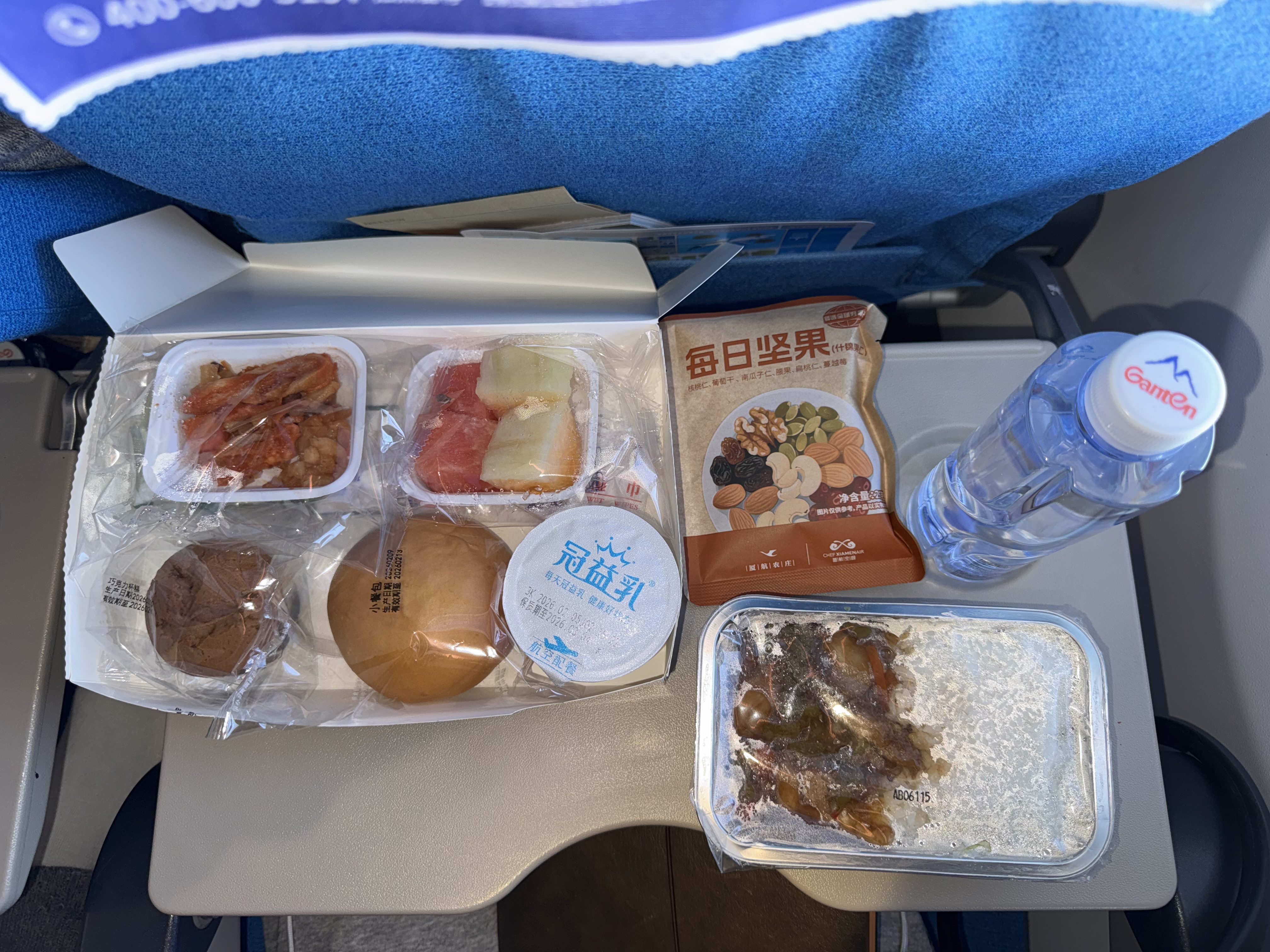 MF8687重庆-吉隆坡经济舱餐食